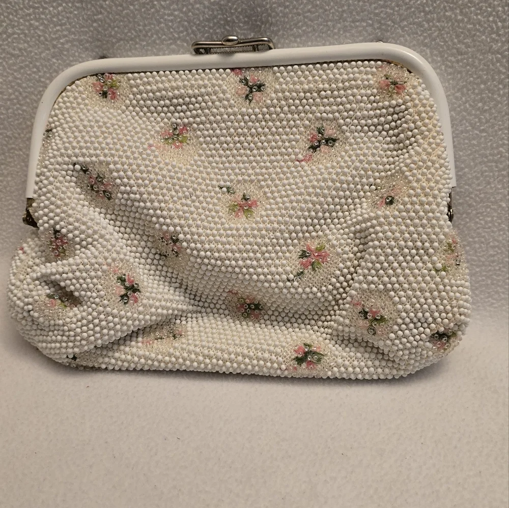 Elegant Floral Beaded Clutch